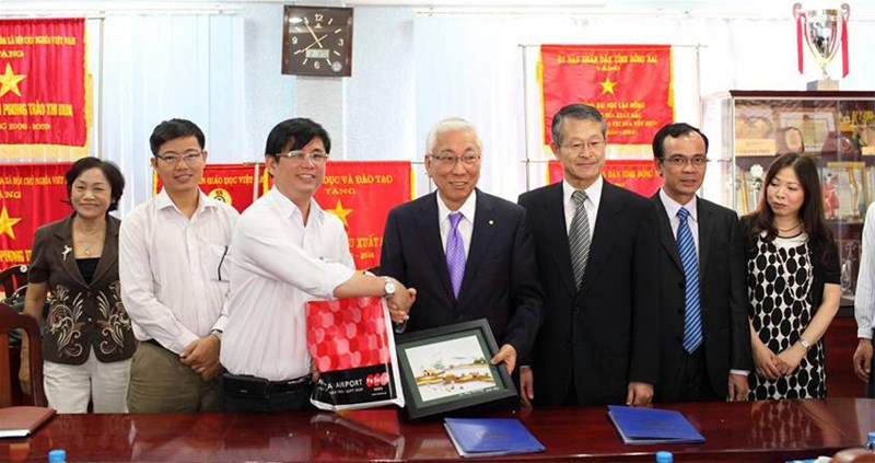 ông Takaichi Mabuchi – Nhà sáng lập Tập đoàn Mabuchi Motor và Mabuchi International Scholarship Foundation 