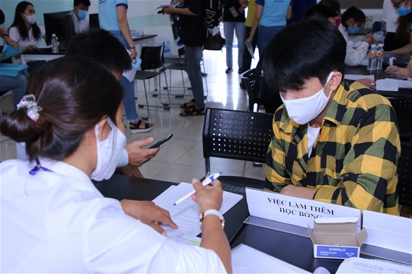 Những tân binh sớm “check in” nhà LHU