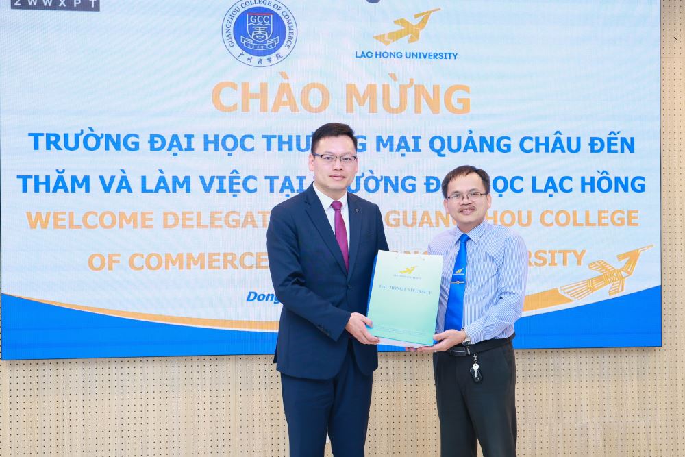 LHU tiếp đoàn Đại học Thương mại Quảng Châu, Trung Quốc